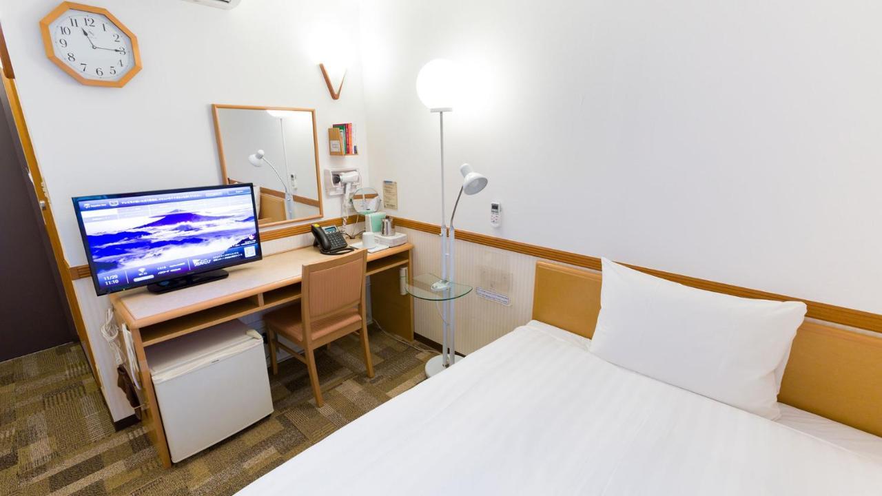 Toyoko Inn Okinawa Naha Asahibashi Ekimae Exterior photo