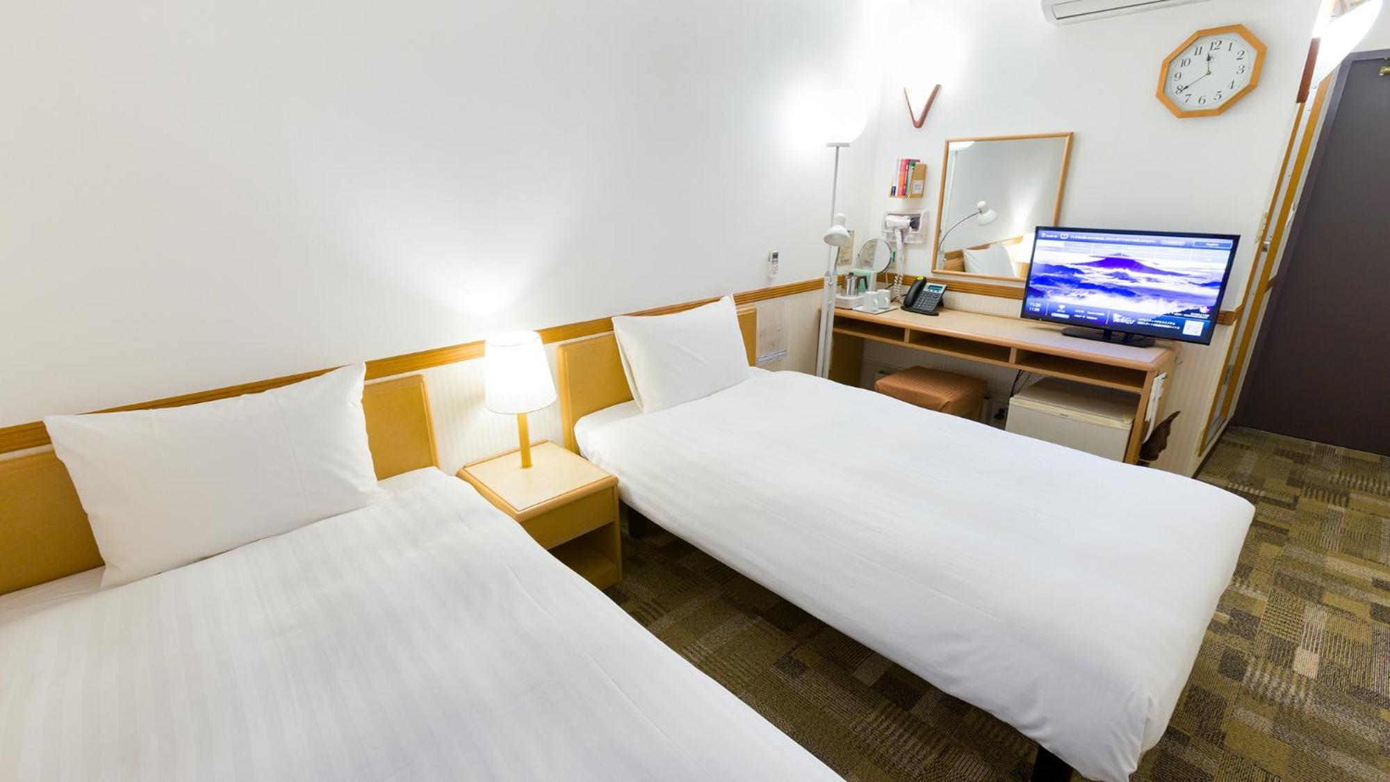 Toyoko Inn Okinawa Naha Asahibashi Ekimae Room photo
